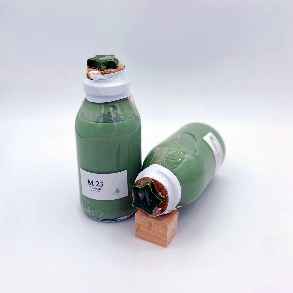 M23 - Mayolika Underglaze - Overglaze Decorative Paints - Leaf Green - 100cc